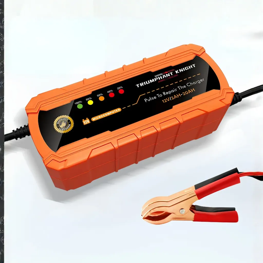 [1642] CARGADOR BATERIA CARRO 12V 2A TRIUMPHANT KNIGHT NARANJA 1701US